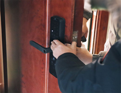 平山24小时上门开锁公司